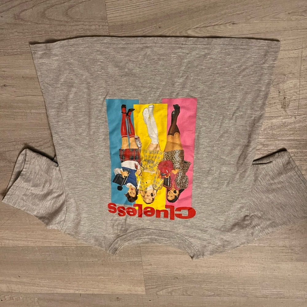 picture is upside down.. clueless graphic top
